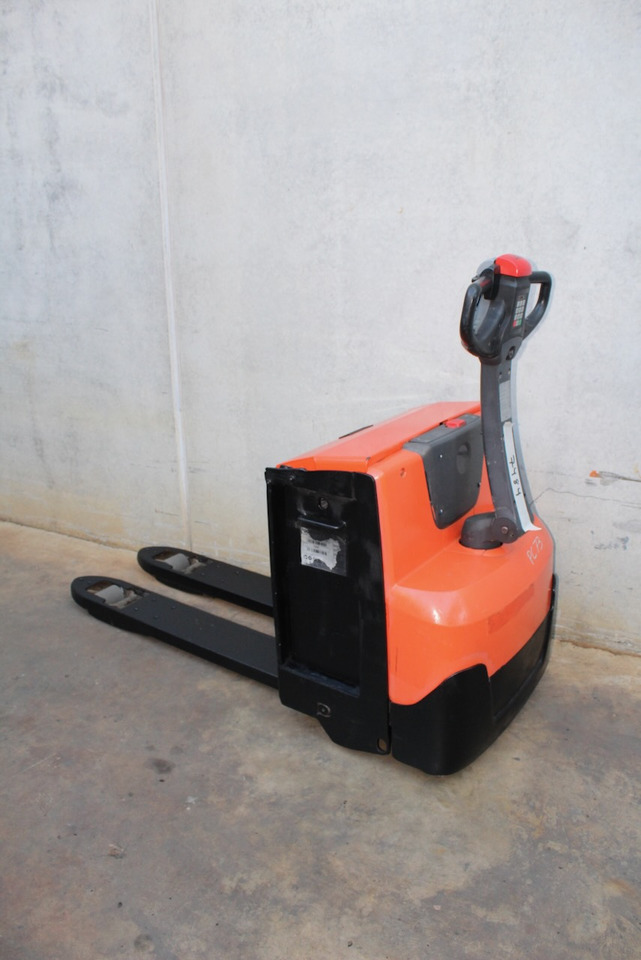 BT LWE 200 - Pallet truck: picture 1 BT LWE 200 - Pallet truck: picture 1