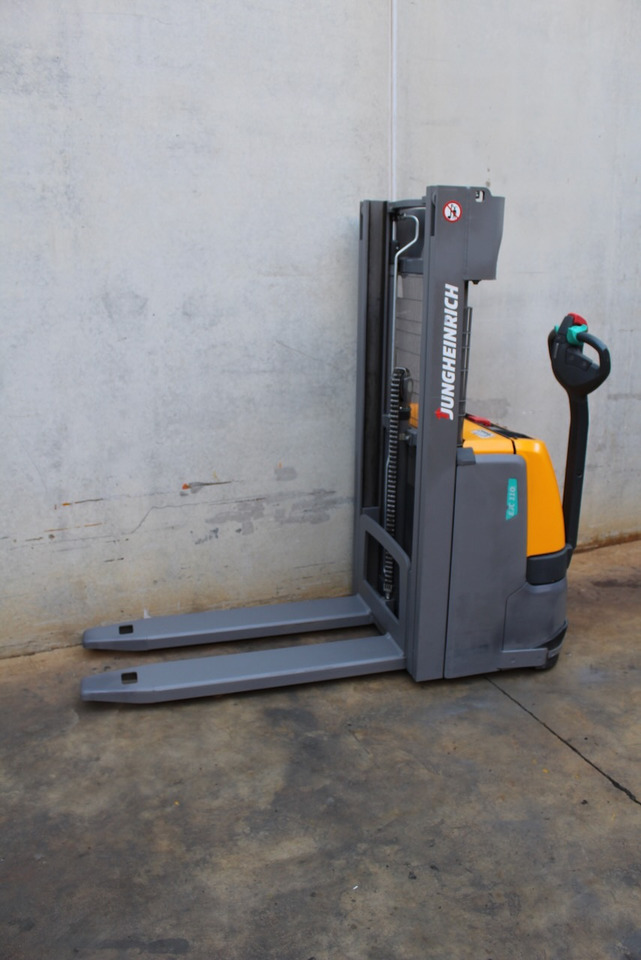 Jungheinrich EJC 110 250 ZZ - Stacker: picture 2 Jungheinrich EJC 110 250 ZZ - Stacker: picture 2