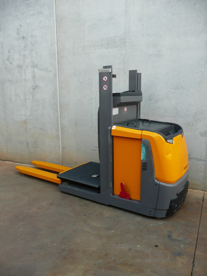 Jungheinrich EKS 110L 100E - Order picker: picture 1 Jungheinrich EKS 110L 100E - Order picker: picture 1
