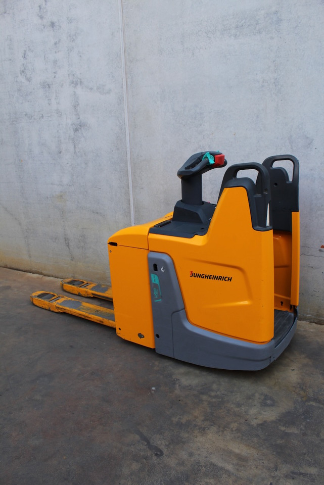 Jungheinrich ERE 120 LI-ION - Pallet truck: picture 1 Jungheinrich ERE 120 LI-ION - Pallet truck: picture 1