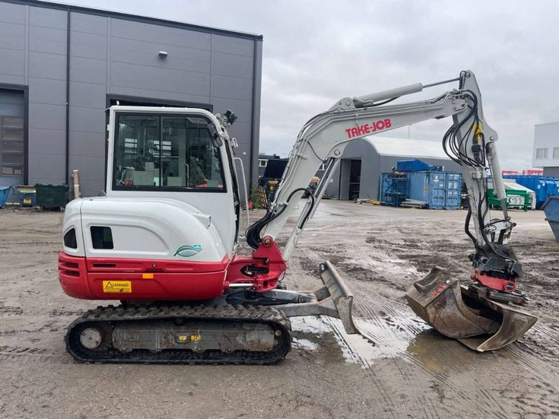 Takeuchi TB 240 - Mini excavator: picture 2 Takeuchi TB 240 - Mini excavator: picture 2