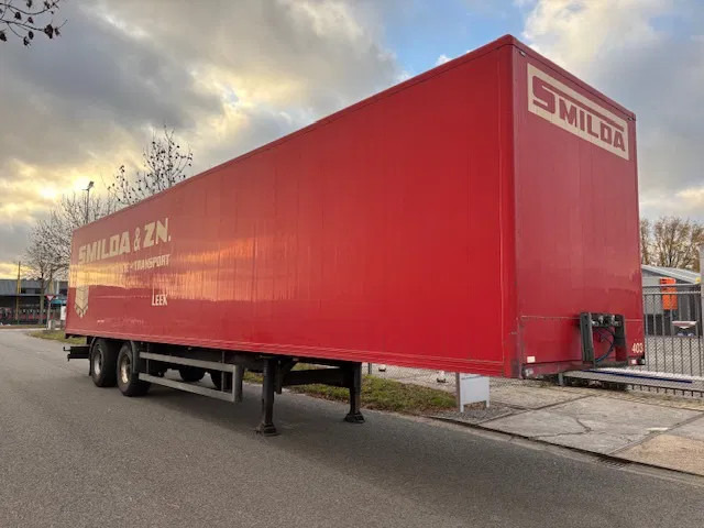 SYSTEM TRAILERS 2 axle closed box double stock - Closed box semi-trailer: picture 4 SYSTEM TRAILERS 2 axle closed box double stock - Closed box semi-trailer: picture 4