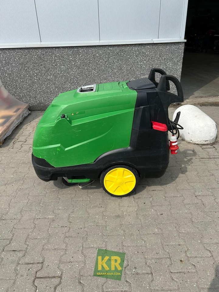 AC John Deere - Pressure washer: picture 1 AC John Deere - Pressure washer: picture 1