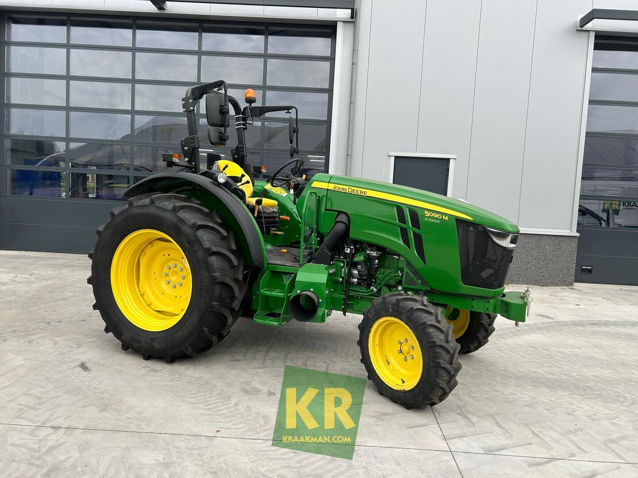 John Deere 5090M - Farm tractor: picture 2 John Deere 5090M - Farm tractor: picture 2