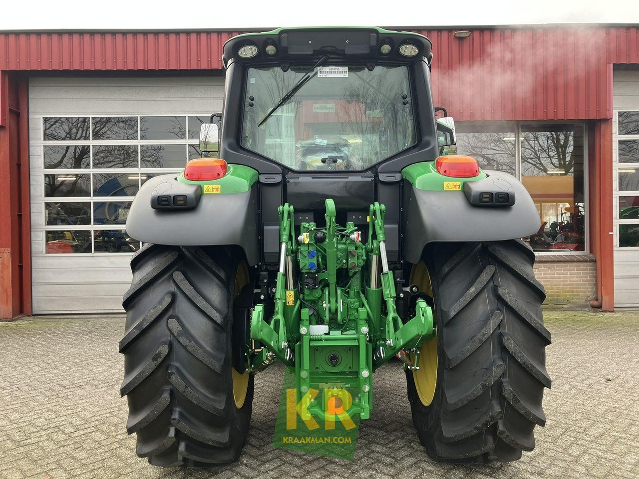 John Deere 6140M - Farm tractor: picture 4 John Deere 6140M - Farm tractor: picture 4