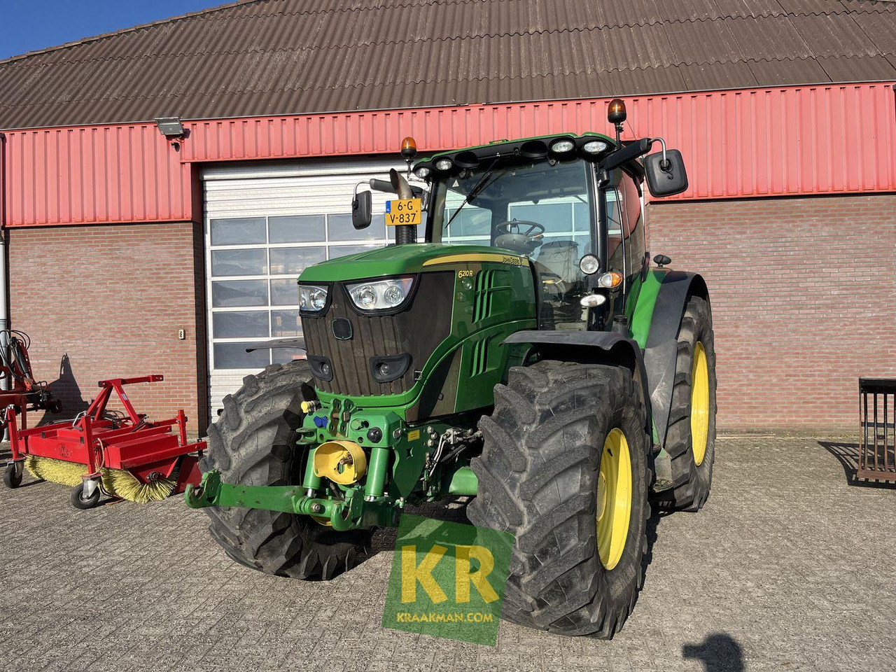 John Deere 6210R - Farm tractor: picture 2 John Deere 6210R - Farm tractor: picture 2