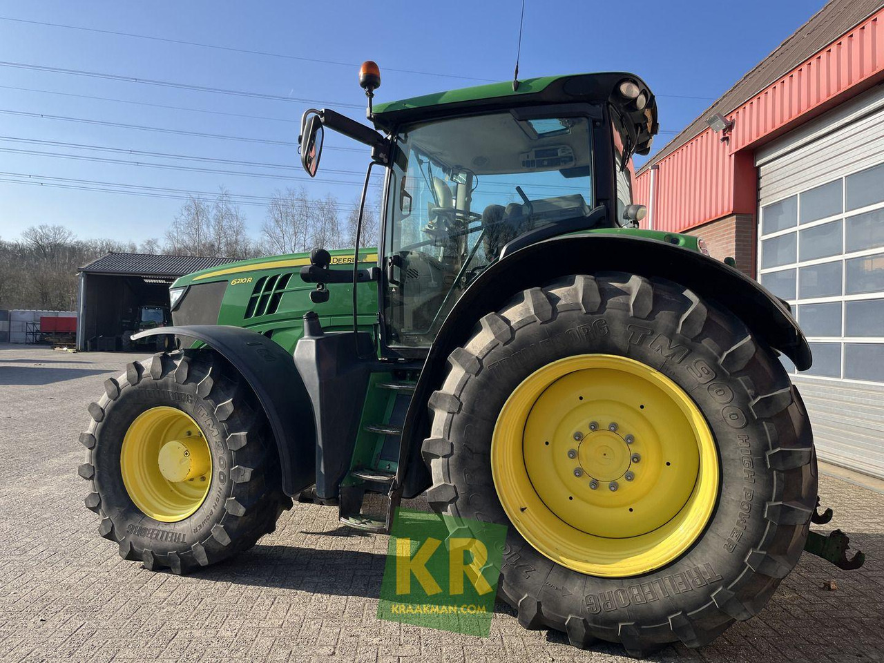John Deere 6210R - Farm tractor: picture 5 John Deere 6210R - Farm tractor: picture 5