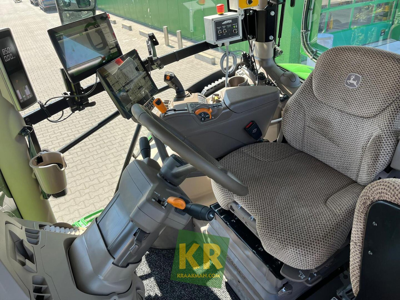 New Farm tractor John Deere 6R 155: picture 9