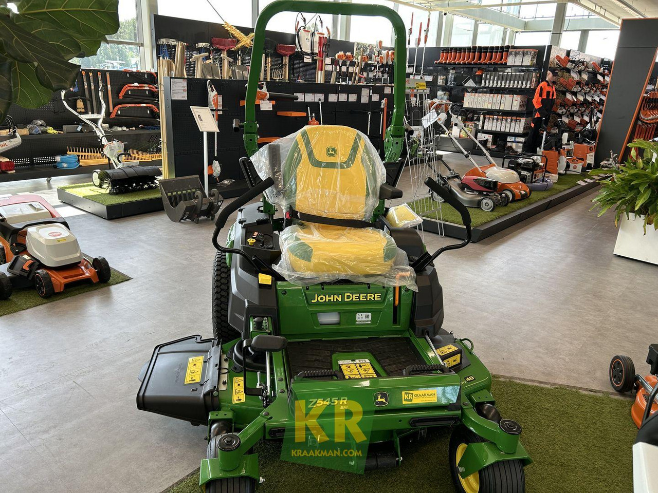 John Deere Z545R - Garden mower: picture 2 John Deere Z545R - Garden mower: picture 2