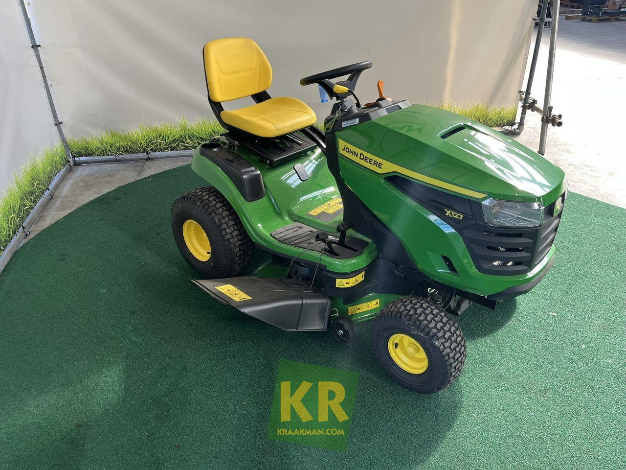 X127 John Deere - Garden mower: picture 2 X127 John Deere - Garden mower: picture 2