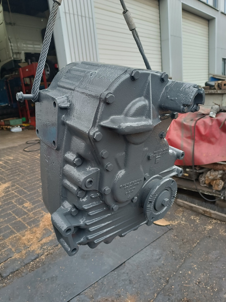 MERCEDES-BENZ SKRZYNIA ROZDZIELCZA REDUKTOR VG900 4x4 SK 1824 1827 - Swing motor: picture 3 MERCEDES-BENZ SKRZYNIA ROZDZIELCZA REDUKTOR VG900 4x4 SK 1824 1827 - Swing motor: picture 3
