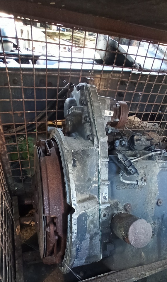 SCANIA P94 P114 P124 8X4 8X6 8X8 GR 900 PTO BETONMISCHER - Gearbox and parts: picture 4 SCANIA P94 P114 P124 8X4 8X6 8X8 GR 900 PTO BETONMISCHER - Gearbox and parts: picture 4