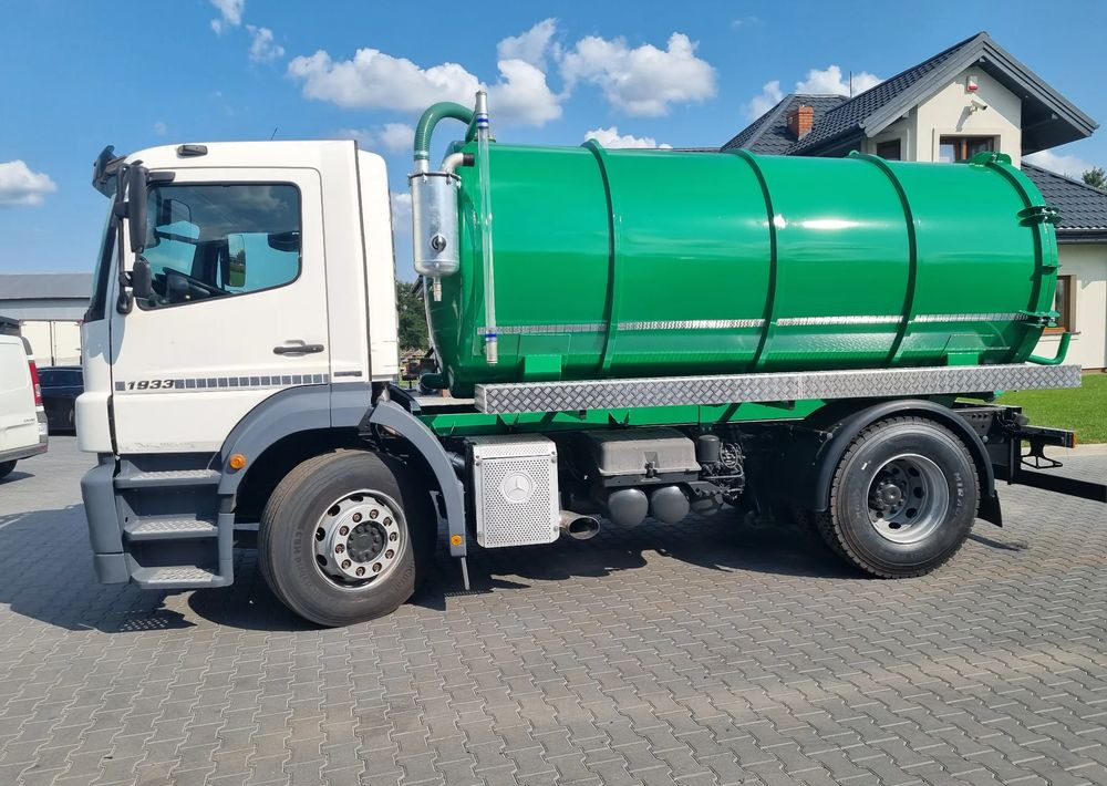 Mercedes-Benz Axor 1829 1833 - Garbage truck: picture 3 Mercedes-Benz Axor 1829 1833 - Garbage truck: picture 3