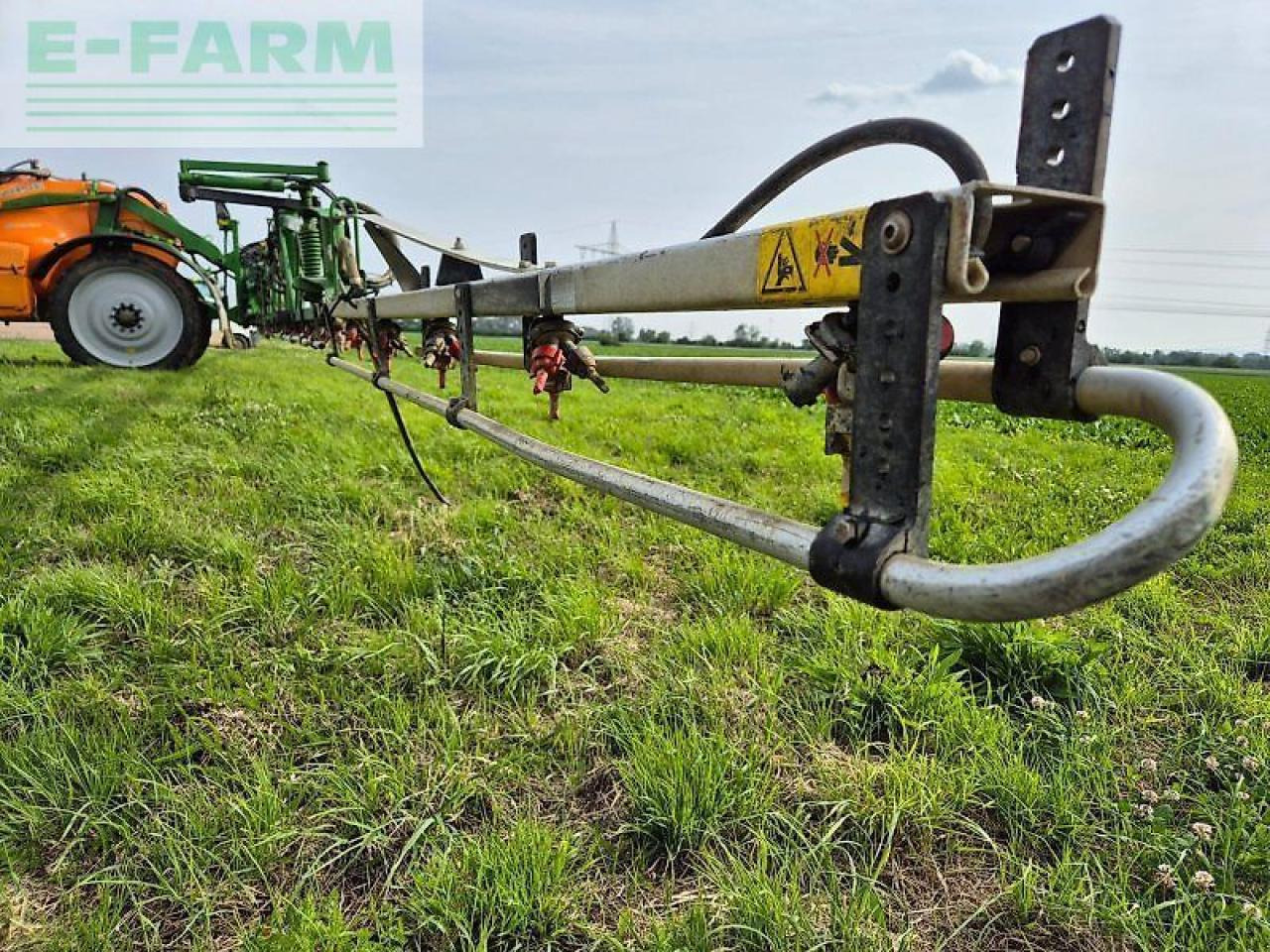 Amazone ux 3200 super - Trailed sprayer: picture 4 Amazone ux 3200 super - Trailed sprayer: picture 4