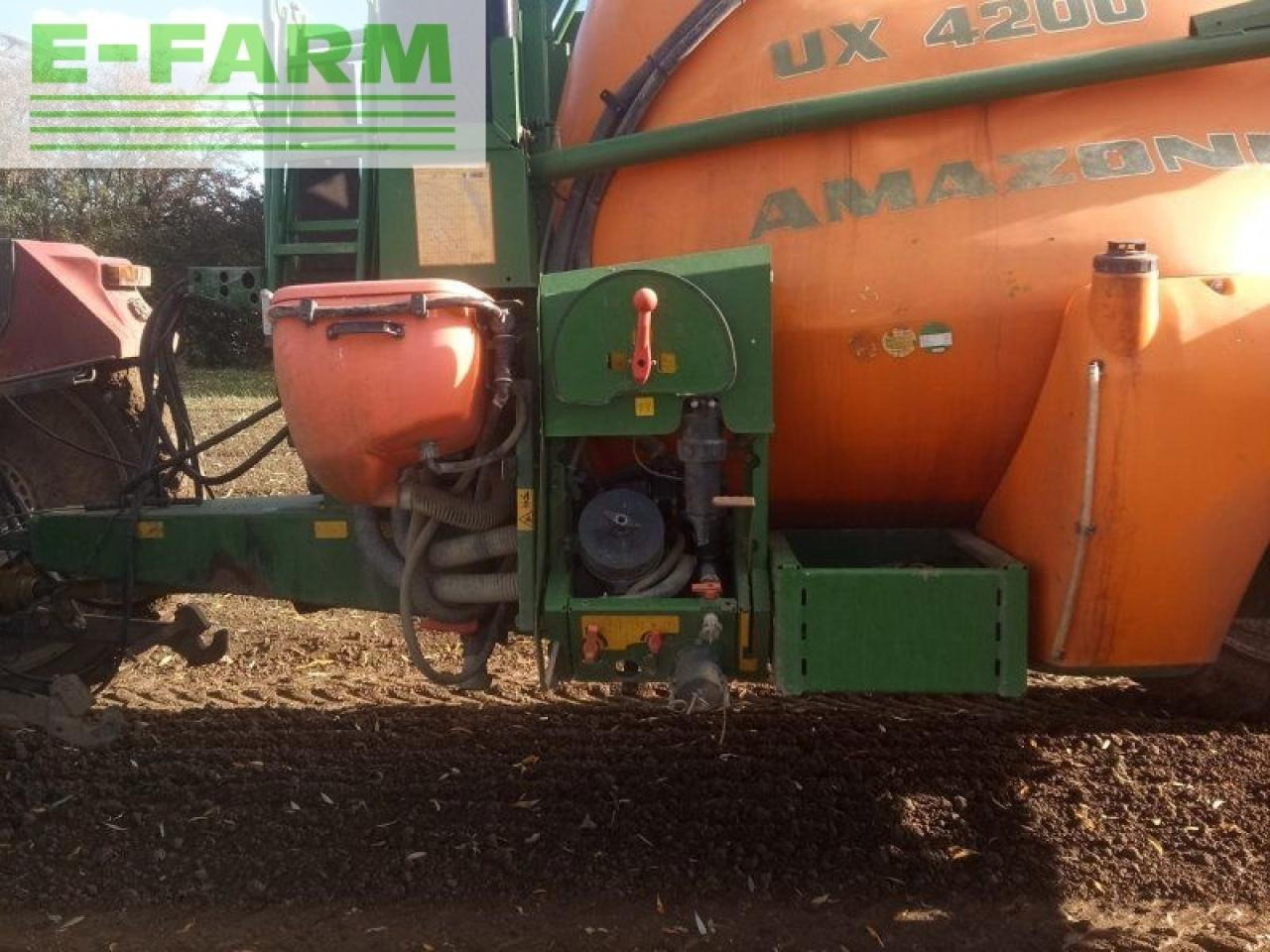 Amazone ux 4200 - Trailed sprayer: picture 5 Amazone ux 4200 - Trailed sprayer: picture 5