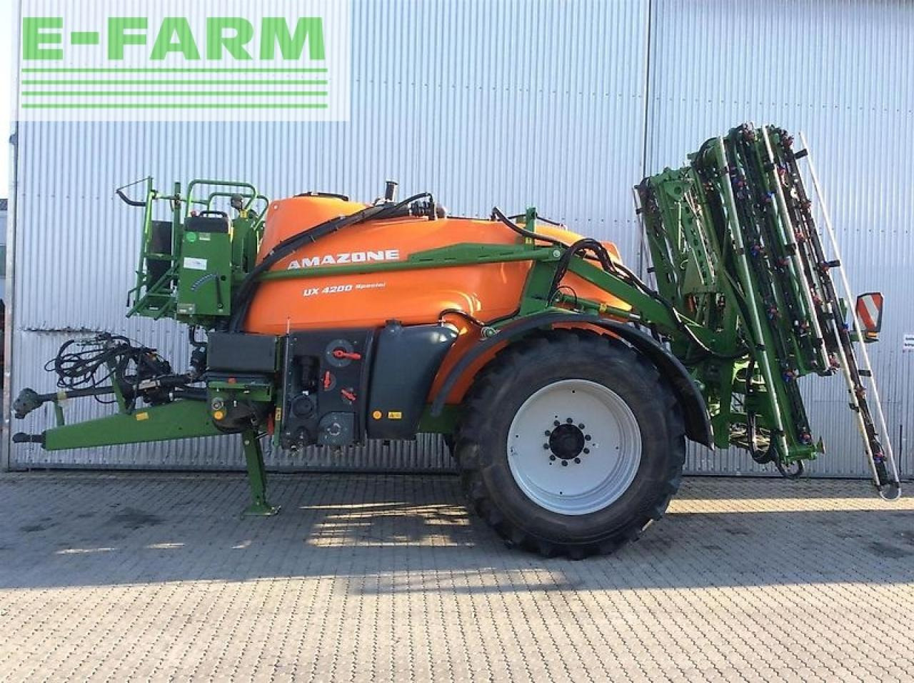 Amazone ux 4200 special - Trailed sprayer: picture 2 Amazone ux 4200 special - Trailed sprayer: picture 2