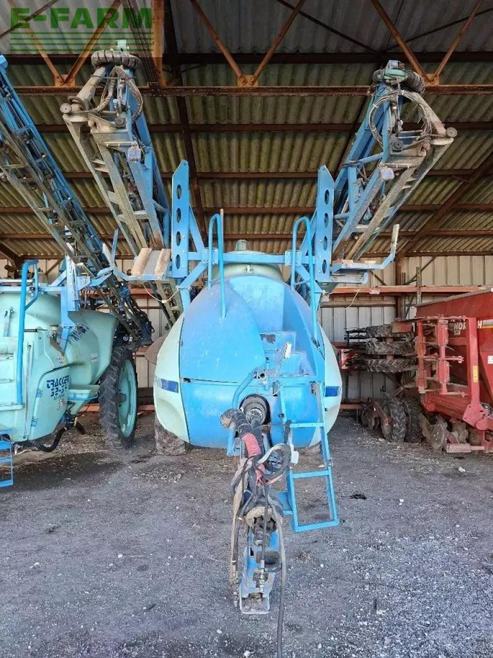 Berthoud tenor 4346 - Trailed sprayer: picture 2 Berthoud tenor 4346 - Trailed sprayer: picture 2