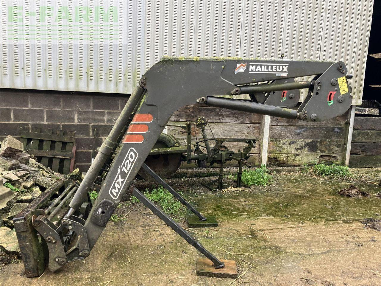 CLAAS ARION 620 COMFORT - Farm tractor: picture 2 CLAAS ARION 620 COMFORT - Farm tractor: picture 2