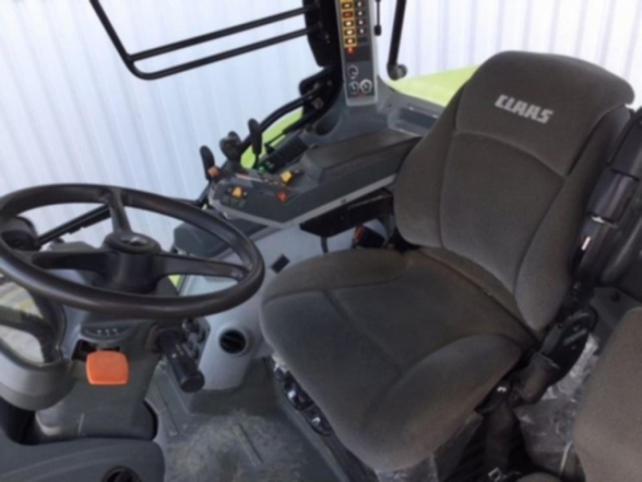 CLAAS arion 530 cis CIS - Farm tractor: picture 5 CLAAS arion 530 cis CIS - Farm tractor: picture 5