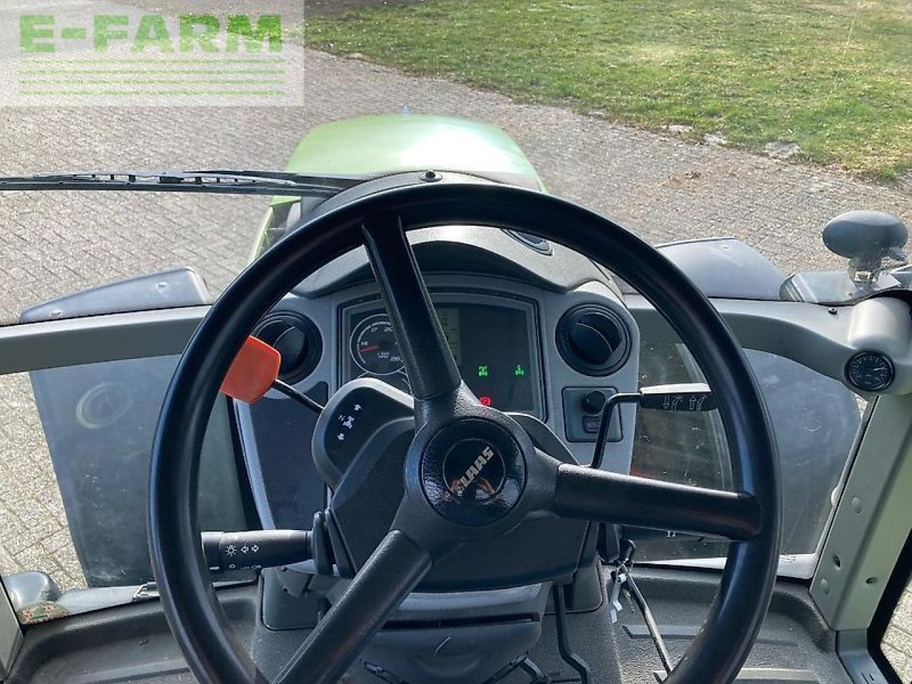 CLAAS arion 620 cis CIS - Farm tractor: picture 2 CLAAS arion 620 cis CIS - Farm tractor: picture 2