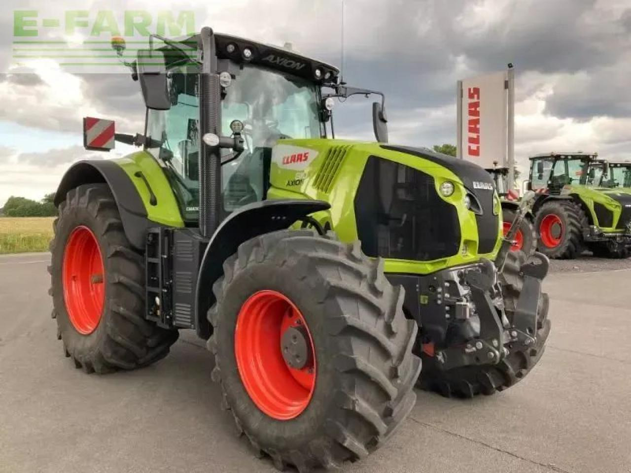 CLAAS axion 810 - Farm tractor: picture 3 CLAAS axion 810 - Farm tractor: picture 3