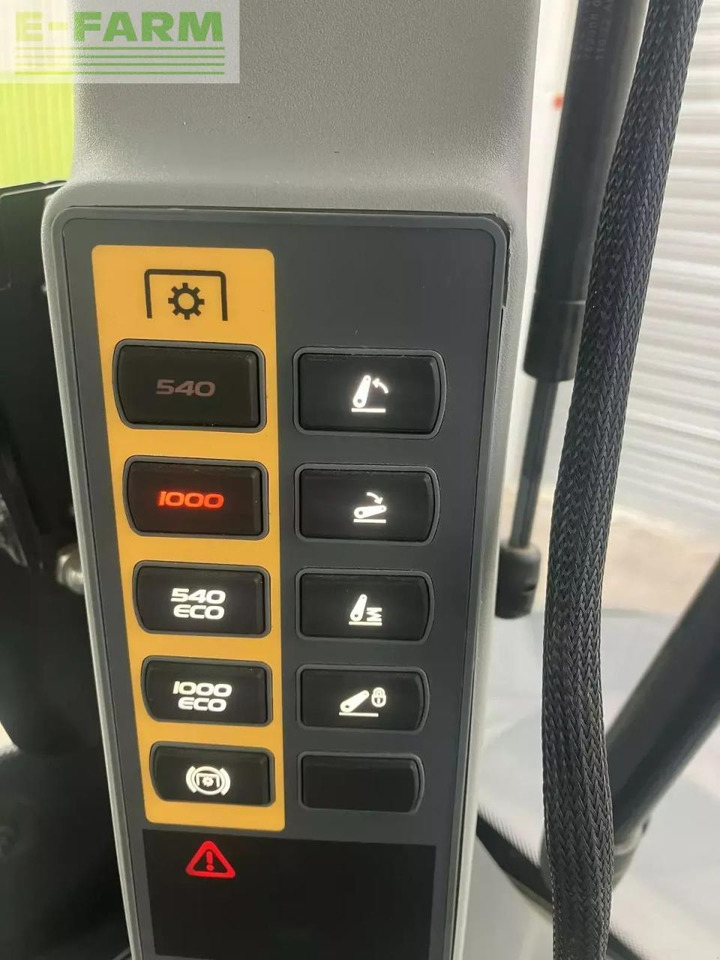 CLAAS axion 810 cmatic s5 cis CMATIC CIS - Farm tractor: picture 5 CLAAS axion 810 cmatic s5 cis CMATIC CIS - Farm tractor: picture 5