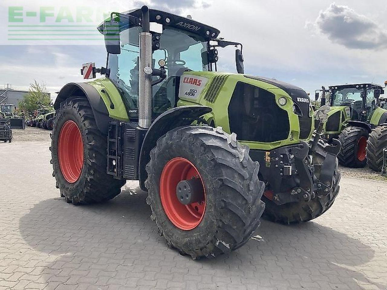 CLAAS axion 850 cebis - Farm tractor: picture 4 CLAAS axion 850 cebis - Farm tractor: picture 4