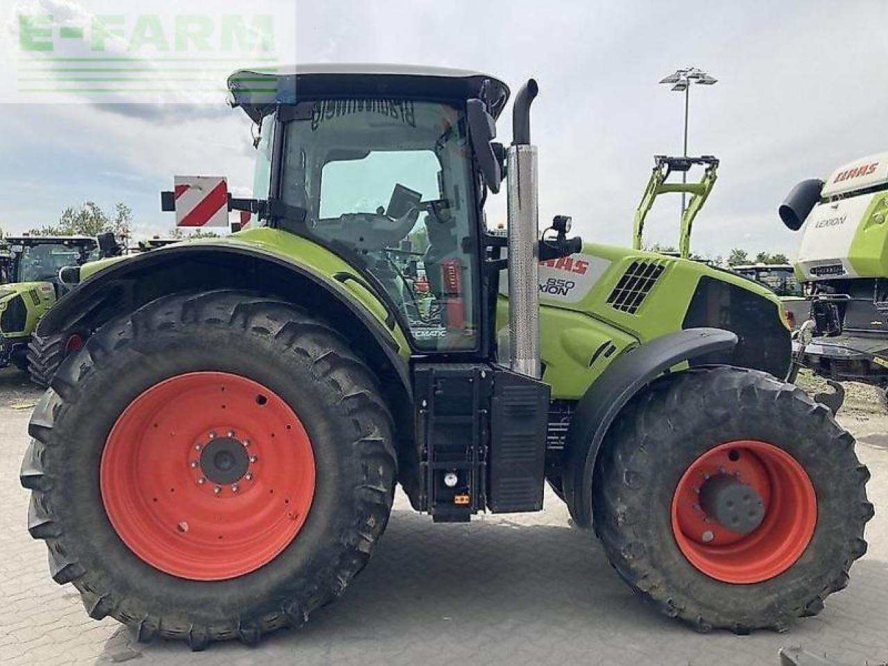 CLAAS axion 850 cebis - Farm tractor: picture 5 CLAAS axion 850 cebis - Farm tractor: picture 5