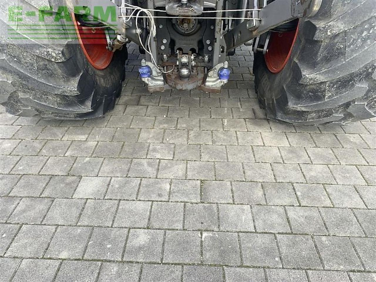 CLAAS axion 870 cmatic cebis CMATIC CEBIS - Farm tractor: picture 5 CLAAS axion 870 cmatic cebis CMATIC CEBIS - Farm tractor: picture 5
