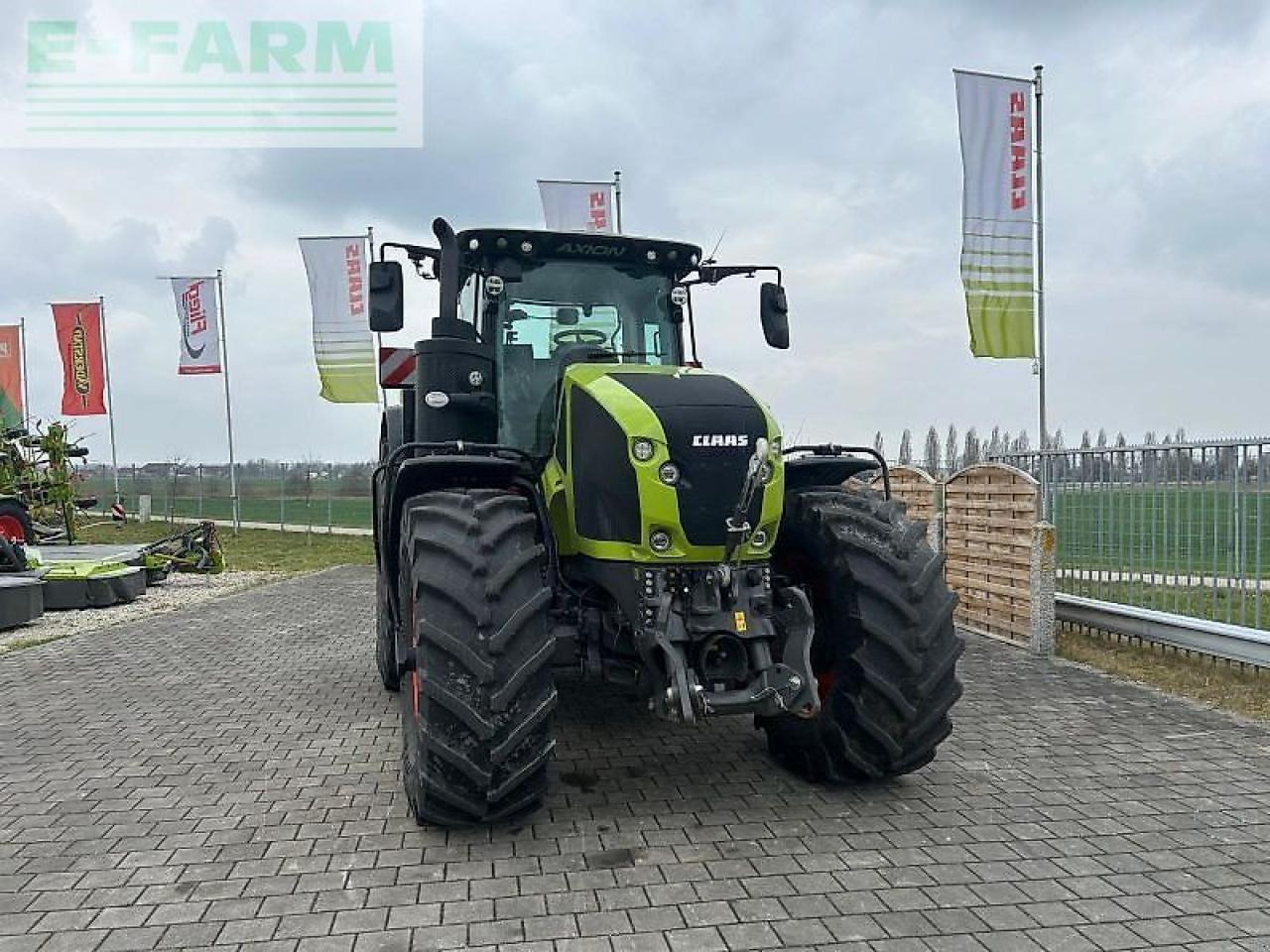 CLAAS axion 930 cmatic cebis CMATIC CEBIS - Farm tractor: picture 2 CLAAS axion 930 cmatic cebis CMATIC CEBIS - Farm tractor: picture 2