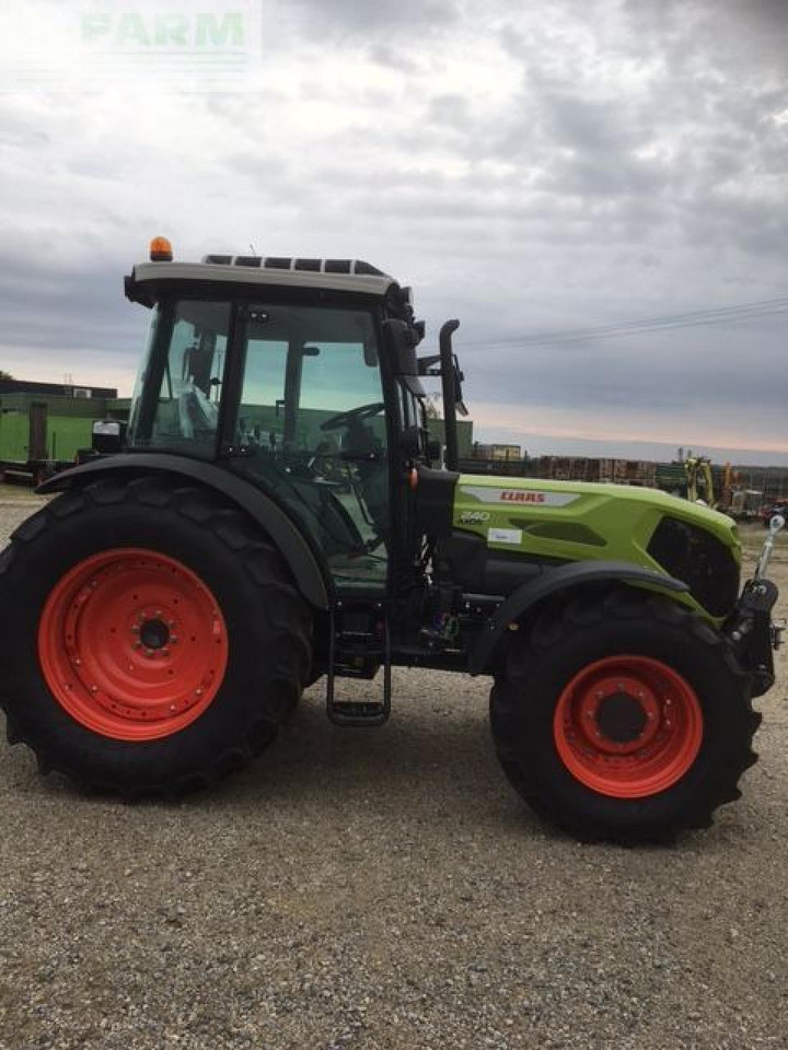 CLAAS axos 240 - Farm tractor: picture 3 CLAAS axos 240 - Farm tractor: picture 3