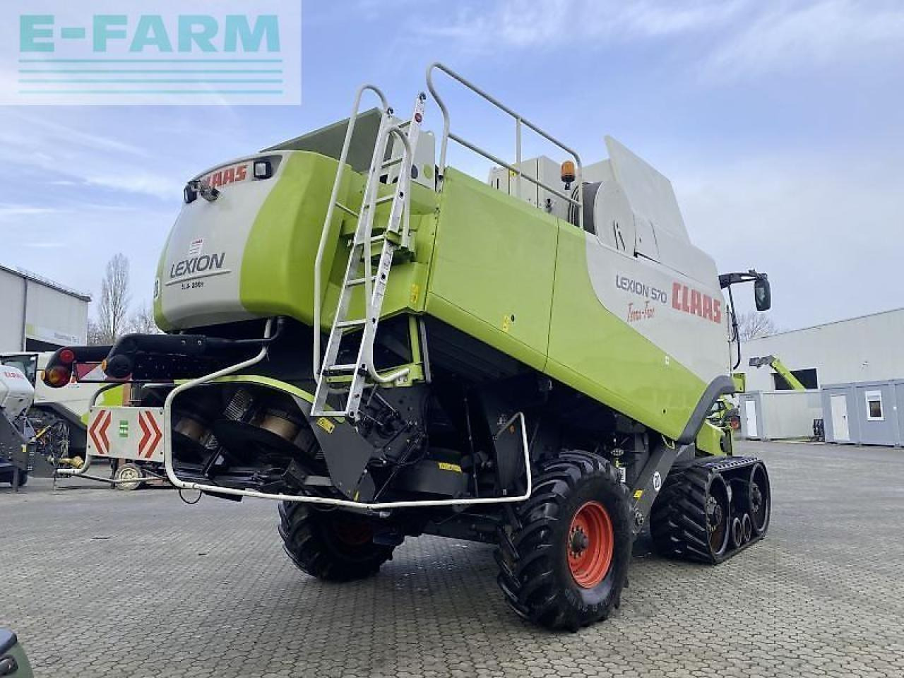 CLAAS lexion 570 tt mit v900+tw - Combine harvester: picture 2 CLAAS lexion 570 tt mit v900+tw - Combine harvester: picture 2