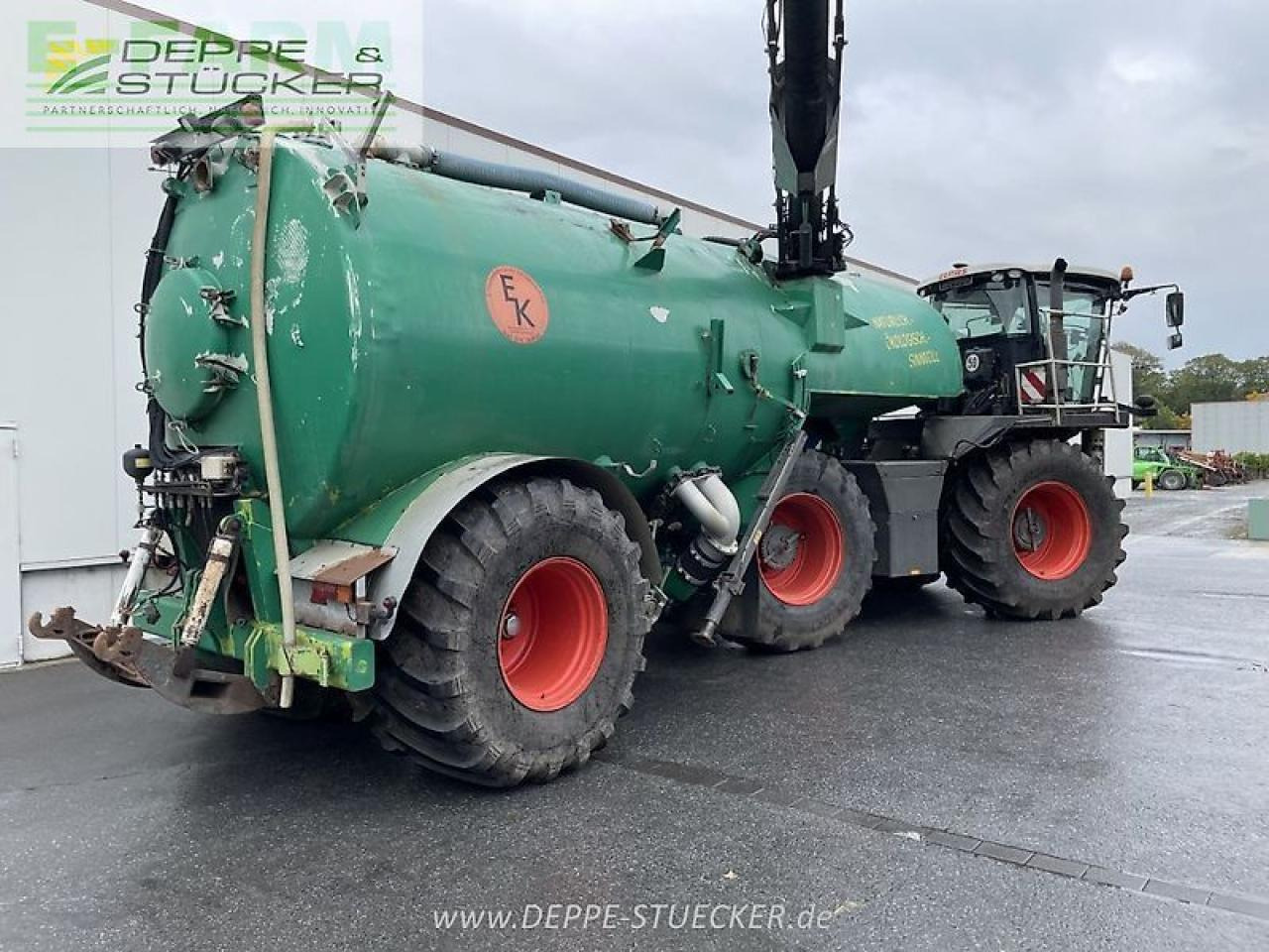CLAAS xerion 3800 saddle trac SADDLE TRAC - Farm tractor: picture 3 CLAAS xerion 3800 saddle trac SADDLE TRAC - Farm tractor: picture 3