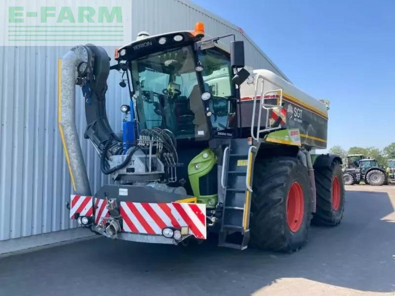 CLAAS xerion 4000 saddle trac SADDLE TRAC - Farm tractor: picture 1 CLAAS xerion 4000 saddle trac SADDLE TRAC - Farm tractor: picture 1