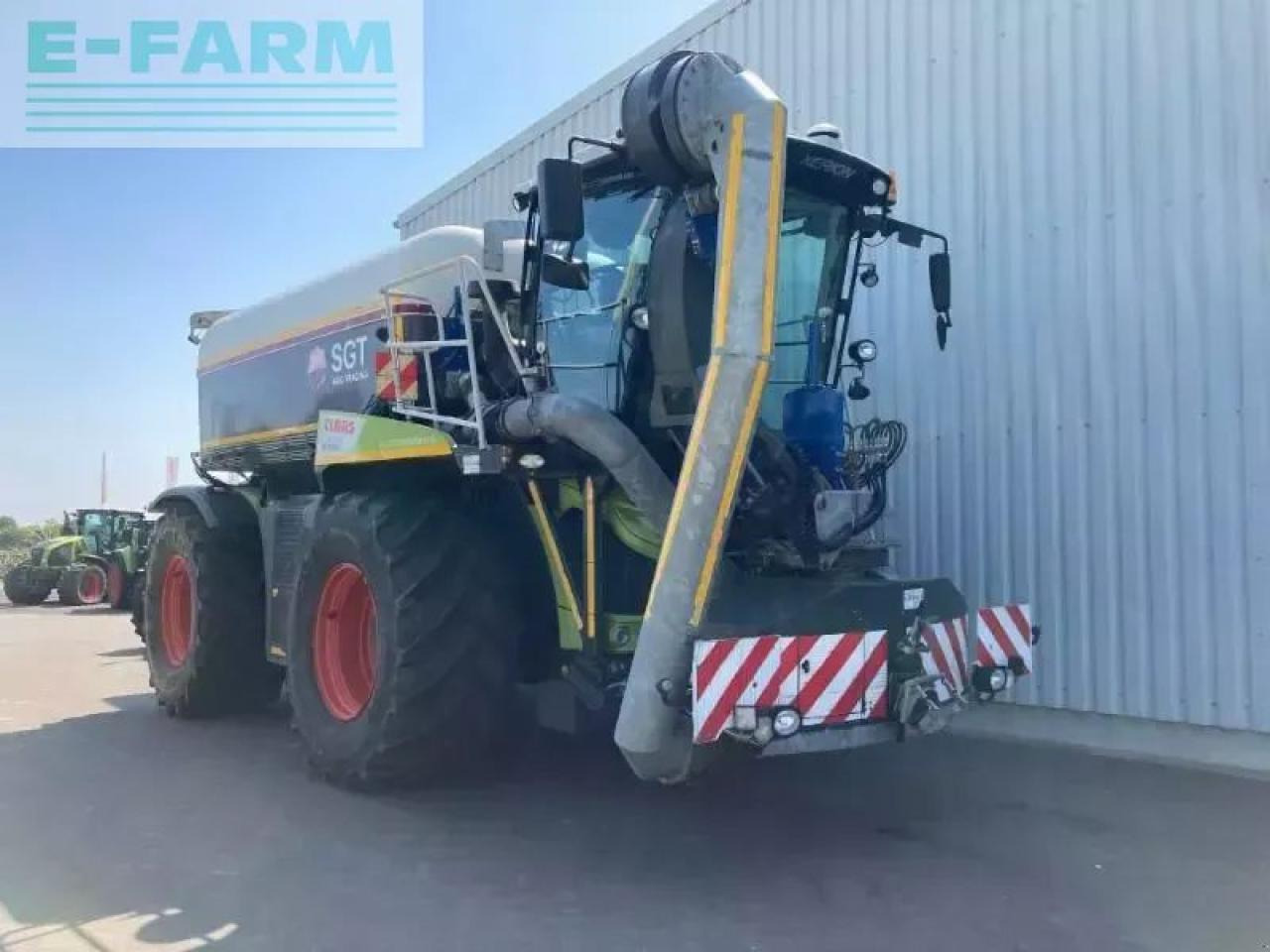 CLAAS xerion 4000 saddle trac SADDLE TRAC - Farm tractor: picture 3 CLAAS xerion 4000 saddle trac SADDLE TRAC - Farm tractor: picture 3