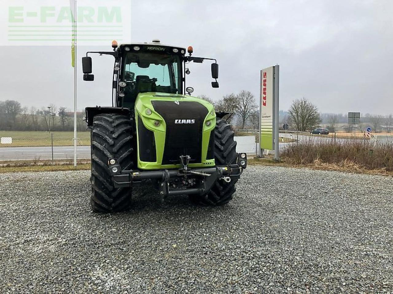 CLAAS xerion 4000 vc - Farm tractor: picture 2 CLAAS xerion 4000 vc - Farm tractor: picture 2