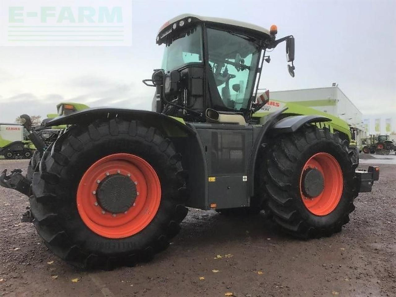 CLAAS xerion 4200 trac vc TRAC VC - Farm tractor: picture 5 CLAAS xerion 4200 trac vc TRAC VC - Farm tractor: picture 5