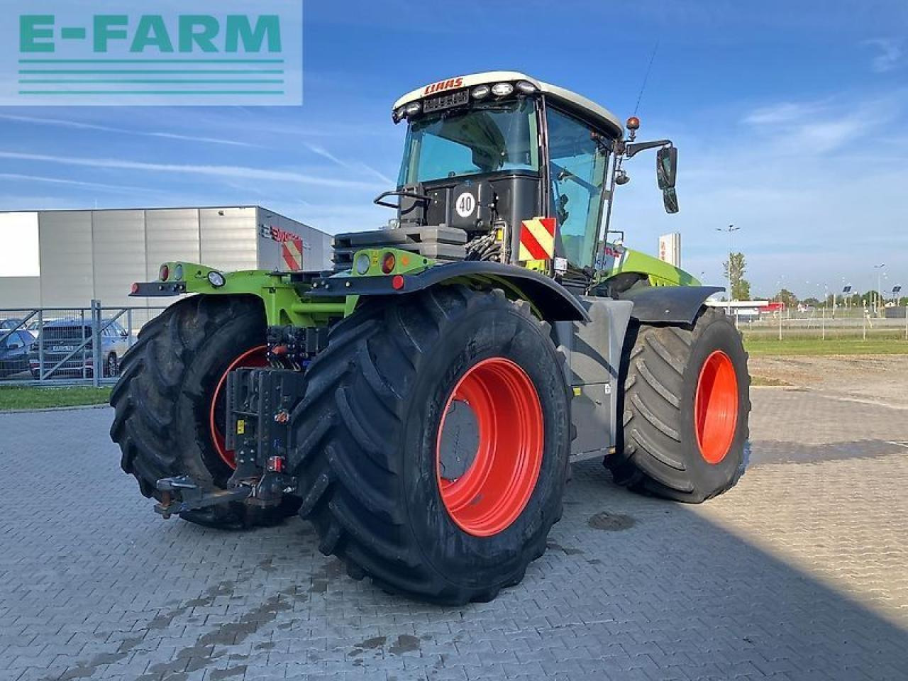 CLAAS xerion 5000 - Farm tractor: picture 3 CLAAS xerion 5000 - Farm tractor: picture 3