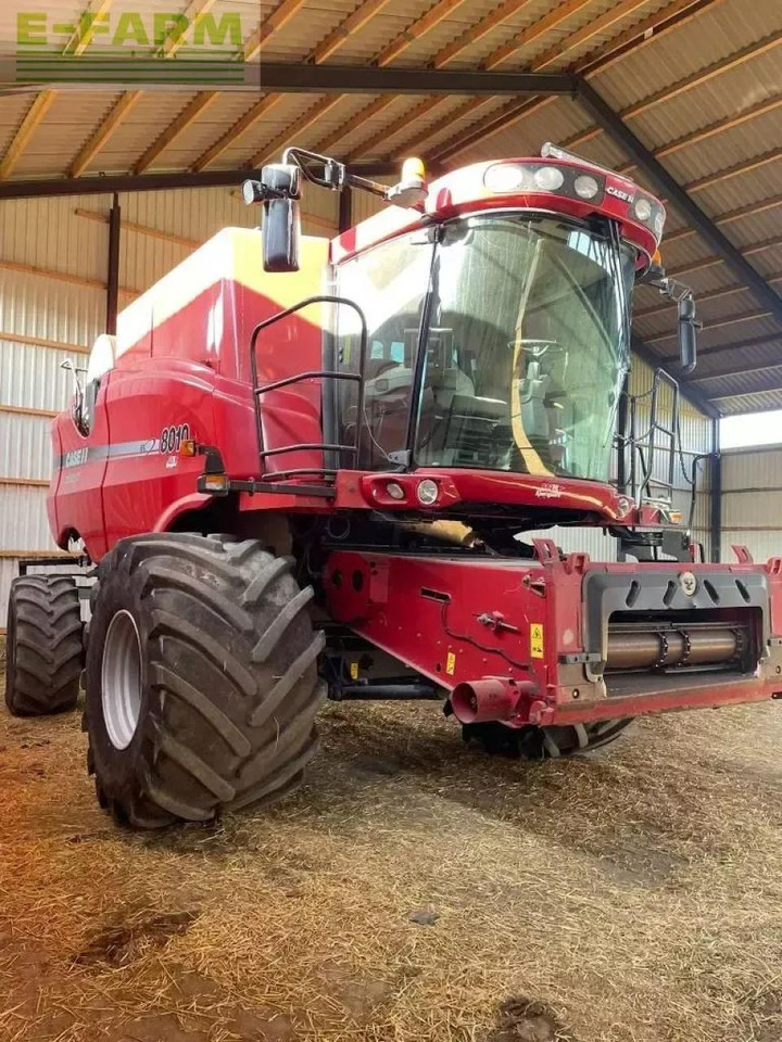 Case-IH 8010 - Combine harvester: picture 2 Case-IH 8010 - Combine harvester: picture 2