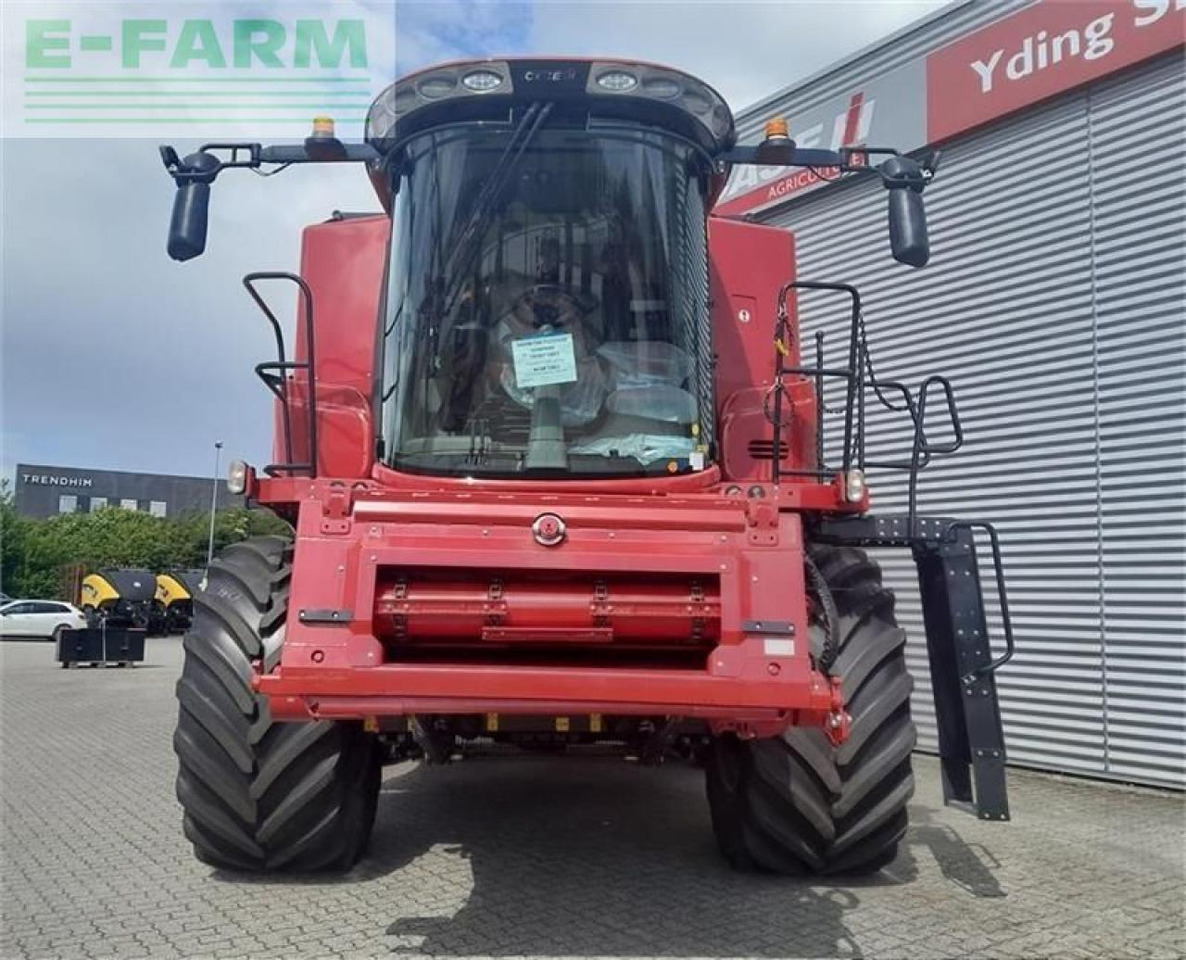Case-IH 8250 kampagnepris axial-flow 8250 med 35 fod varioskærebord - Combine harvester: picture 5 Case-IH 8250 kampagnepris axial-flow 8250 med 35 fod varioskærebord - Combine harvester: picture 5