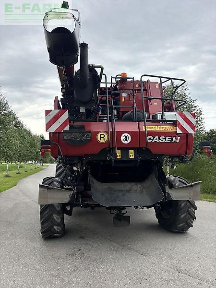 Case-IH axial-flow 6140 - Combine harvester: picture 3 Case-IH axial-flow 6140 - Combine harvester: picture 3