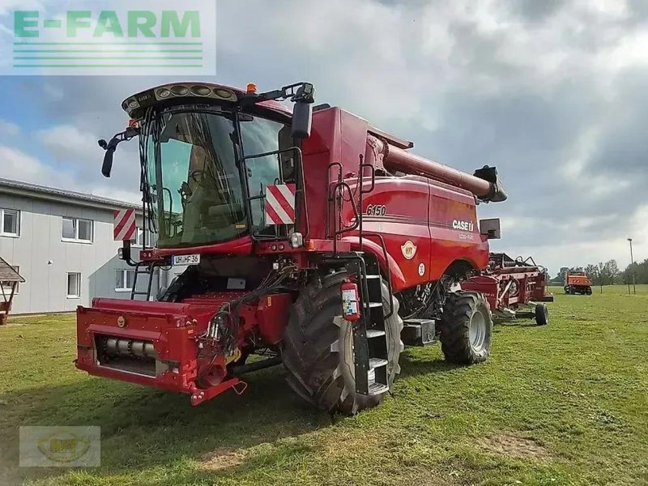 Case-IH axial-flow 6150 inkl. 6,70 m schneidwerk und wagen - Combine harvester: picture 1 Case-IH axial-flow 6150 inkl. 6,70 m schneidwerk und wagen - Combine harvester: picture 1