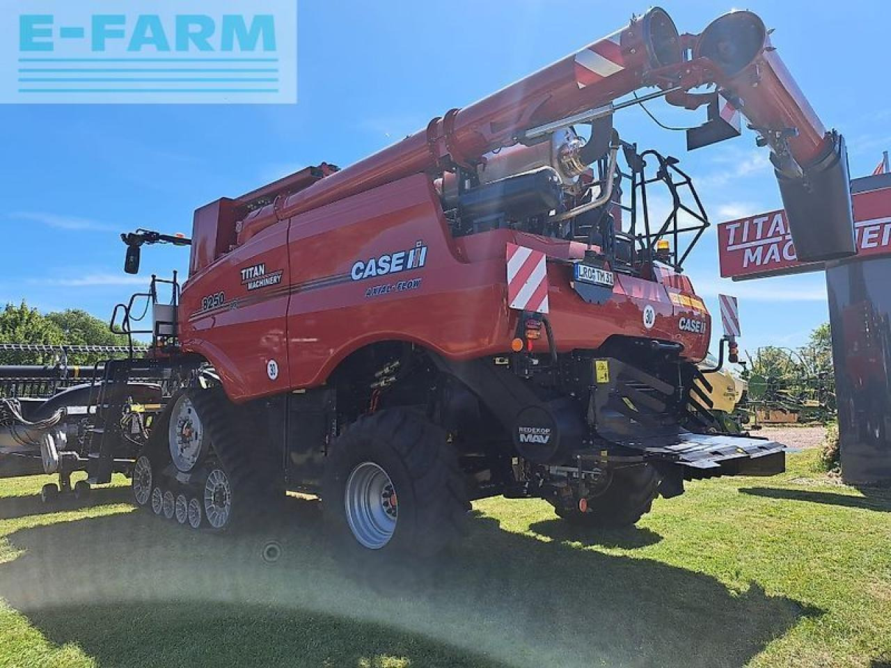 Case-IH case axial flow 8250 st5 p - Combine harvester: picture 5 Case-IH case axial flow 8250 st5 p - Combine harvester: picture 5