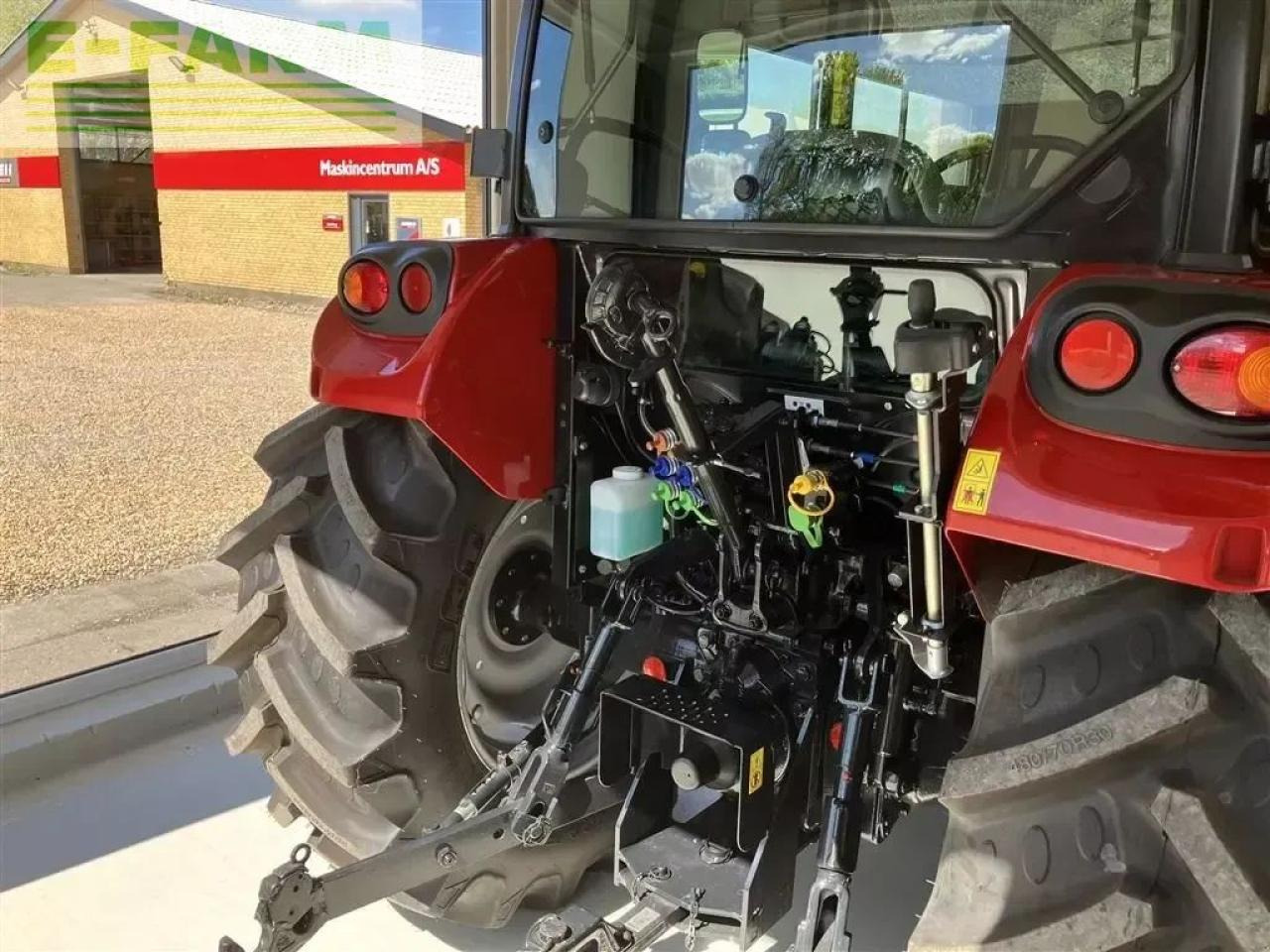 Case-IH farmall 65a - Farm tractor: picture 4 Case-IH farmall 65a - Farm tractor: picture 4