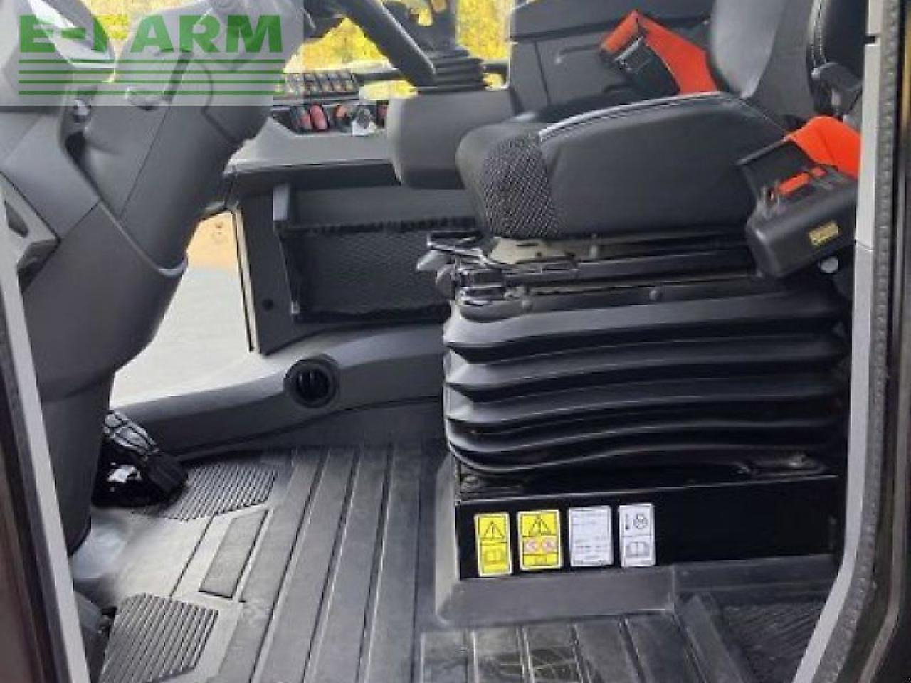 Mini excavator Caterpillar cat 938m: picture 9