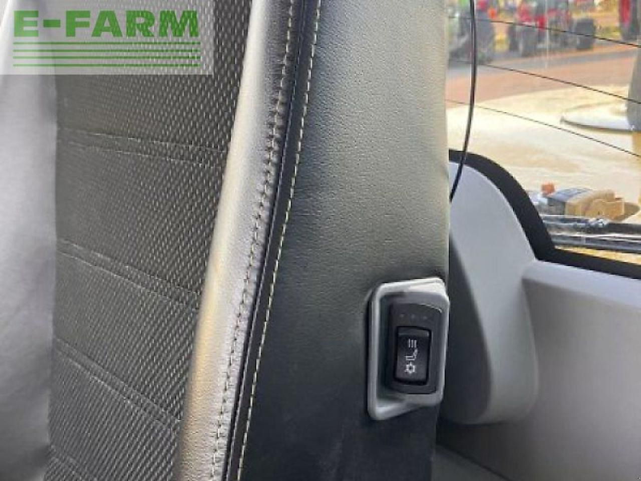 Mini excavator Caterpillar cat 938m: picture 10