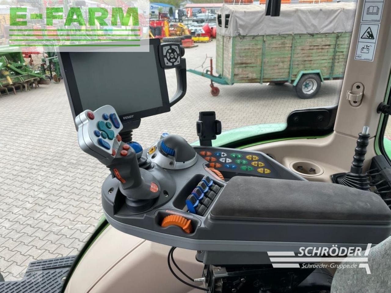 Farm tractor Fendt 720 vario s4 profi plus ProfiPlus: picture 11