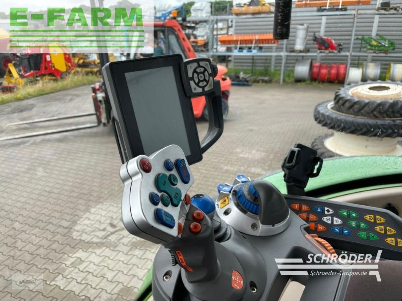Farm tractor Fendt 724 s4 power plus rtk: picture 11