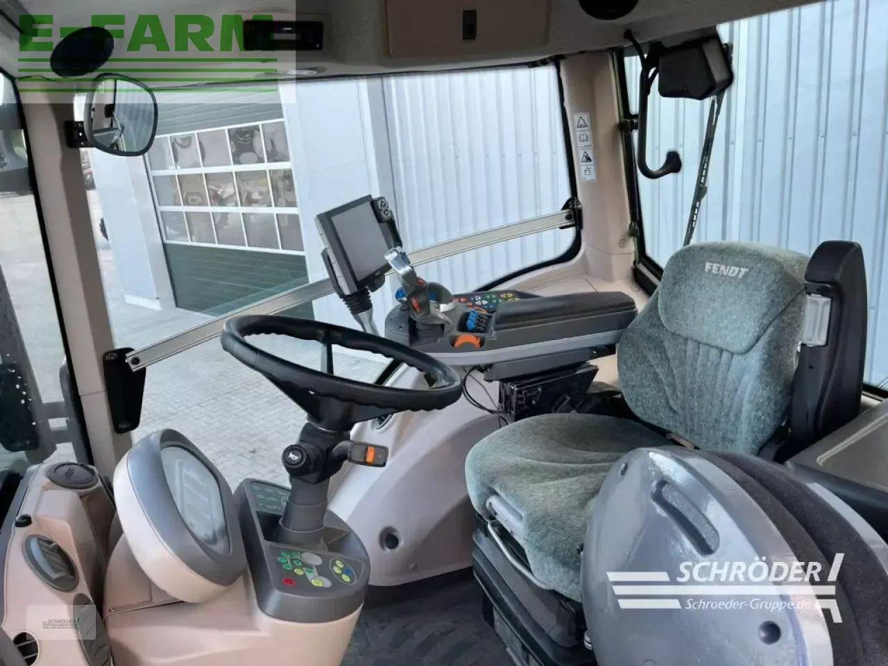 Fendt 828 vario s4 profi plus ProfiPlus - Farm tractor: picture 5 Fendt 828 vario s4 profi plus ProfiPlus - Farm tractor: picture 5