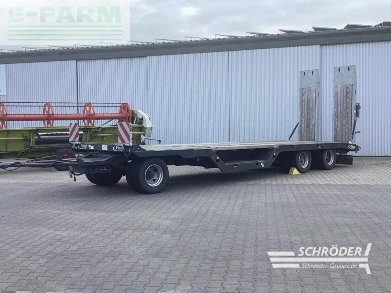 Fliegl dtl 300 p -tieflader - Low loader trailer: picture 1 Fliegl dtl 300 p -tieflader - Low loader trailer: picture 1